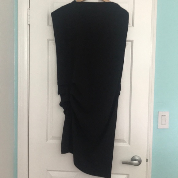 Gold Hawk Black dress - Picture 3 of 4